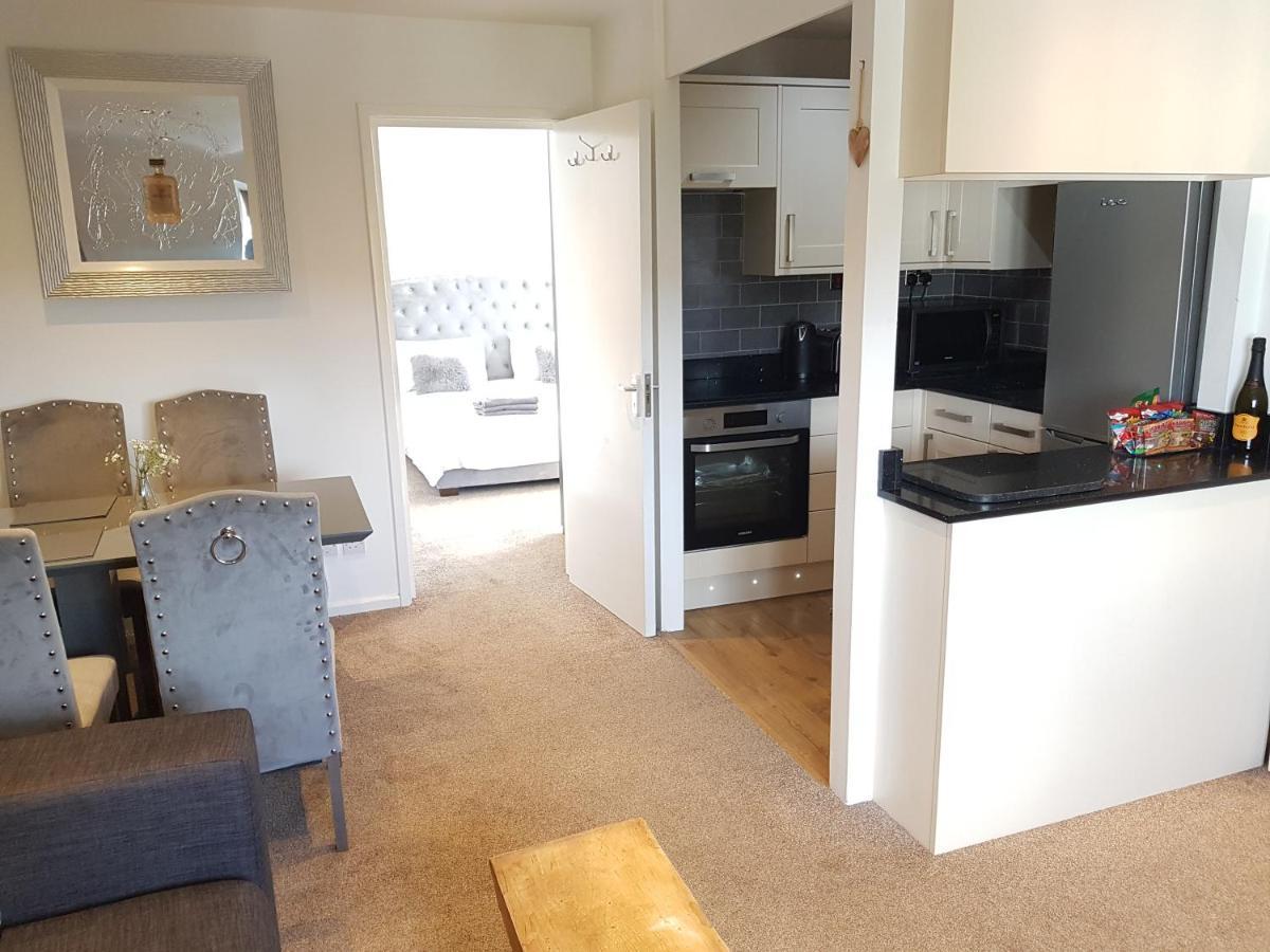 Bowness On Windermere, Lovely Apartment For 4 With Parking Buitenkant foto